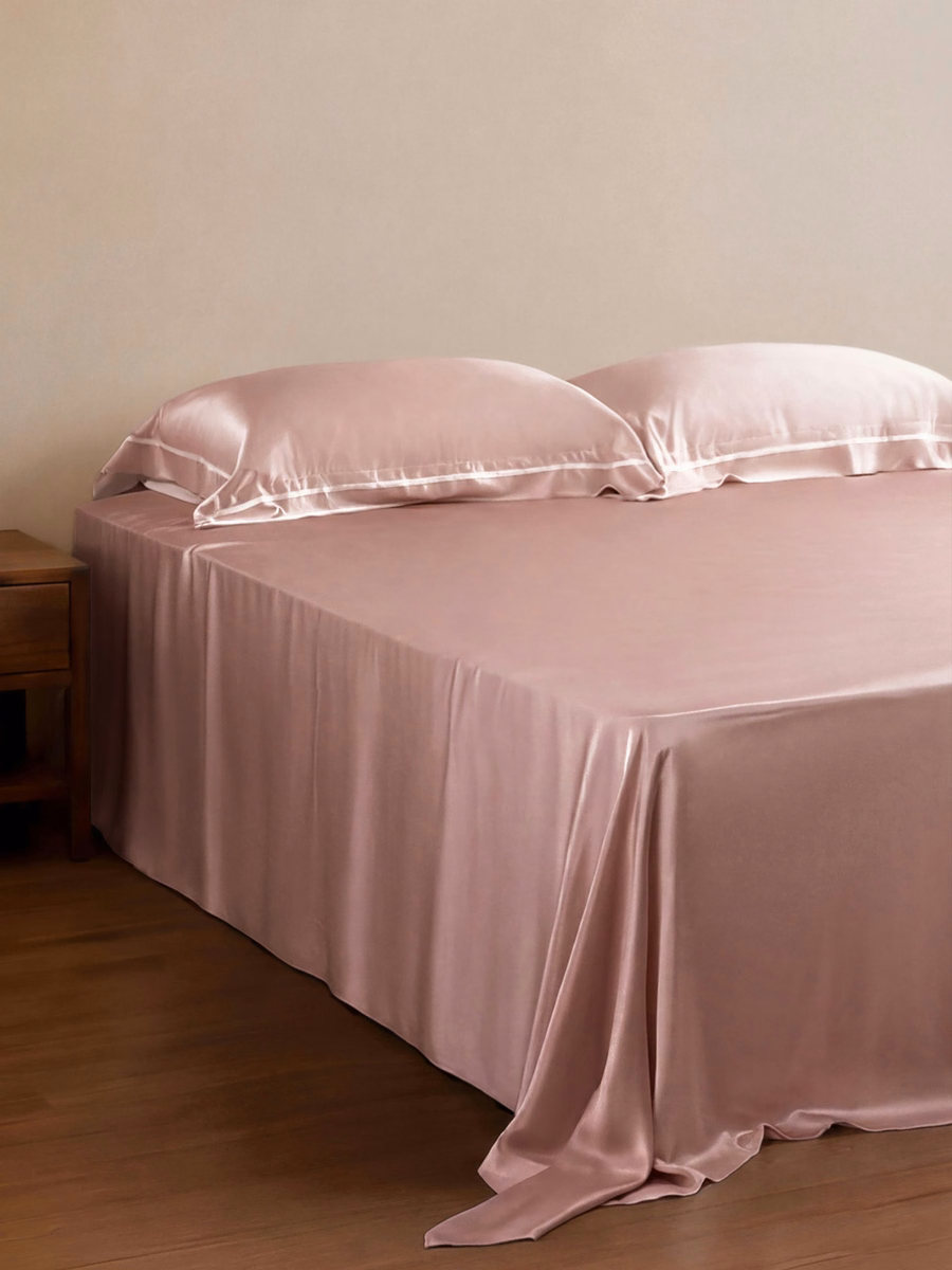 Essential Contrast-Trim Silk Bedding Set