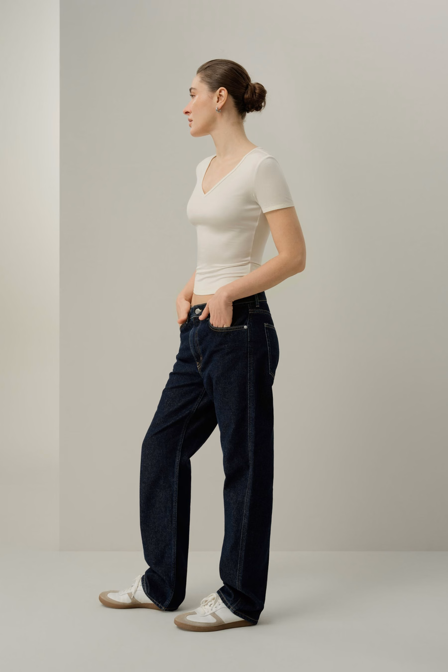 Silk Breeze Jersey V-neck Tee