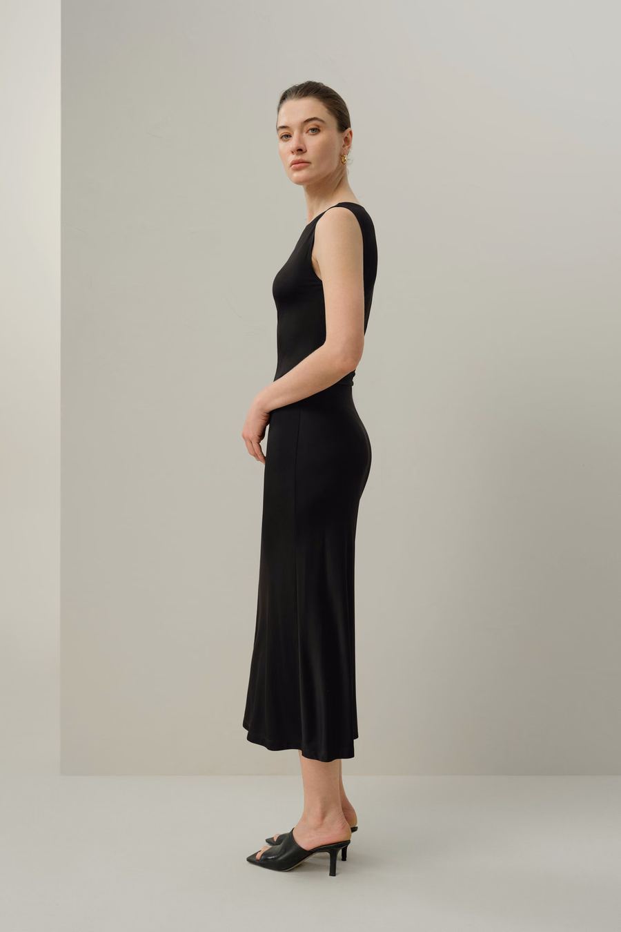 Jedwabna Sukienka Asymetryczna Jersey Slim Fitted