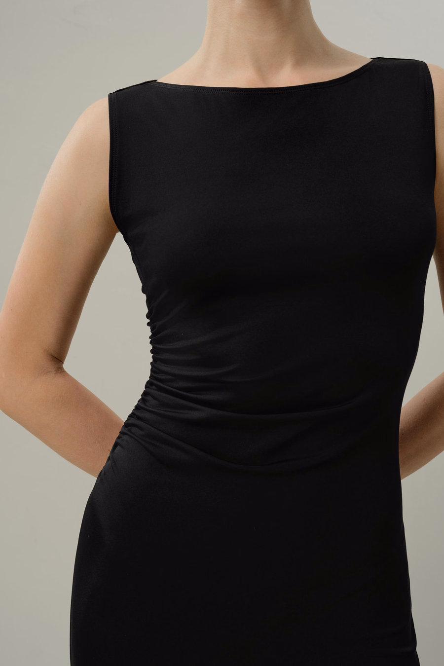 Jedwabna Sukienka Asymetryczna Jersey Slim Fitted