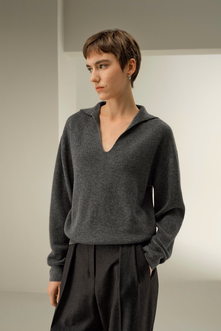 Sweter polo z prążkowanego kaszmiru