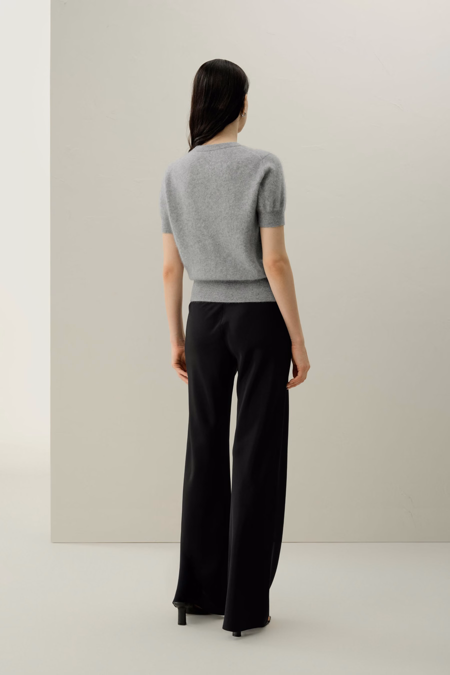 Sweter z krótkim rękawem z kaszmiru brushed