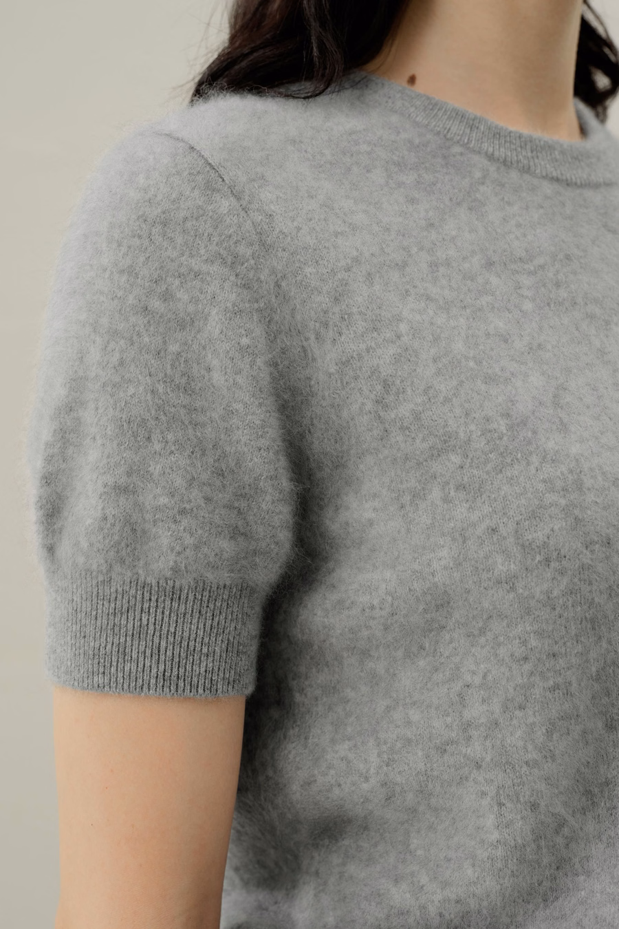 Sweter z krótkim rękawem z kaszmiru brushed