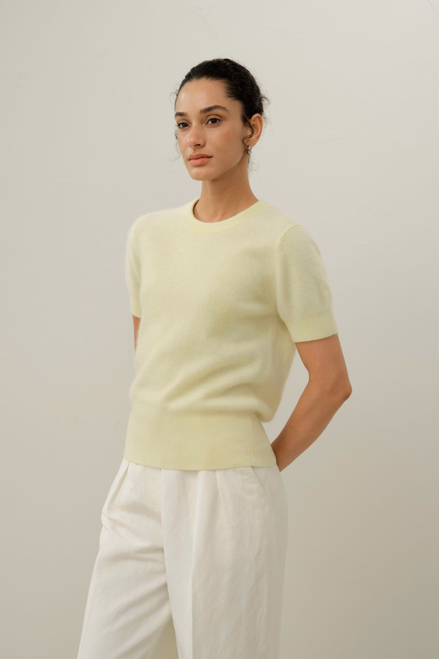 Sweter z krótkim rękawem z kaszmiru brushed