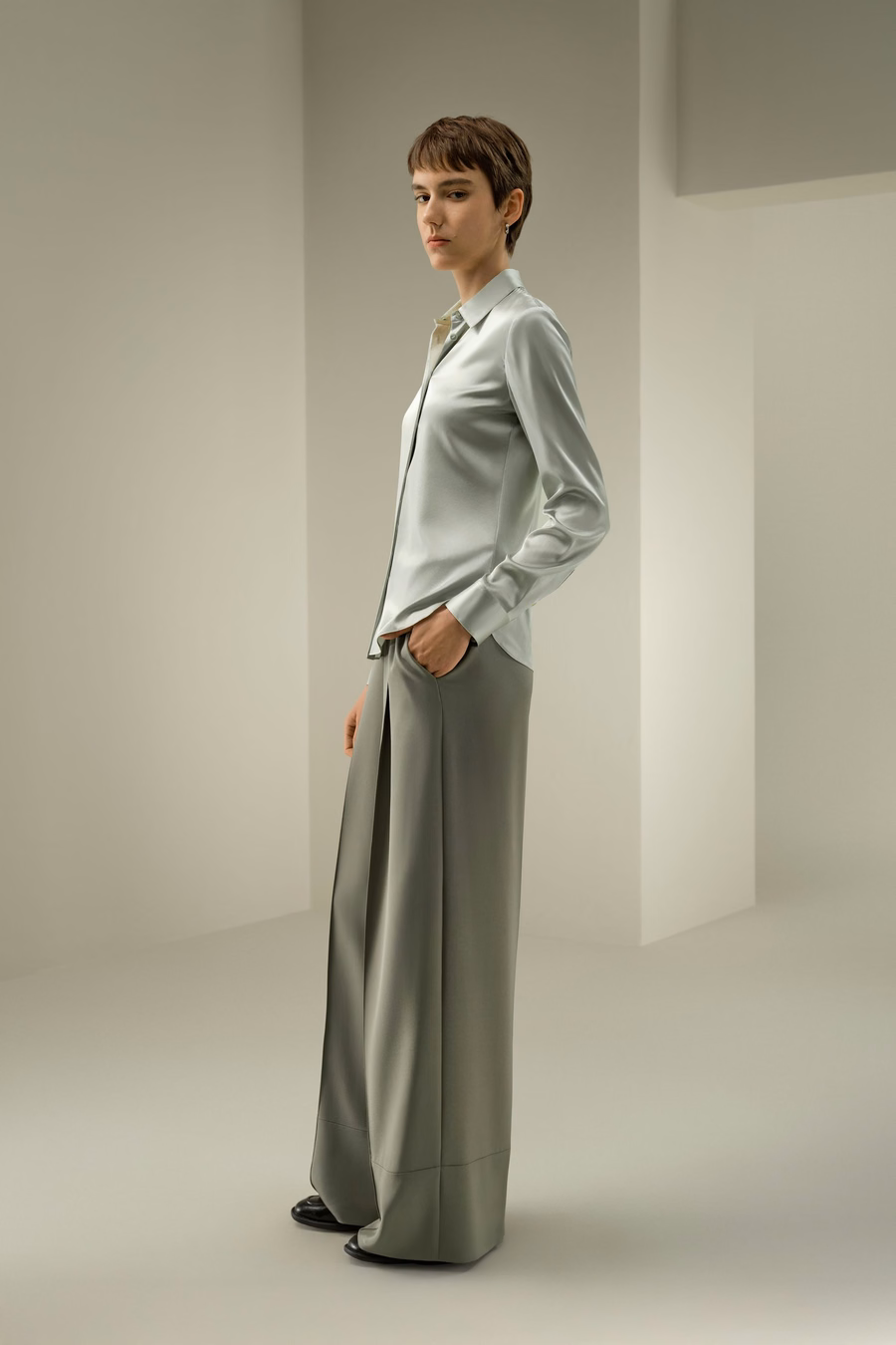 Elegancka jedwabna koszula slim fit