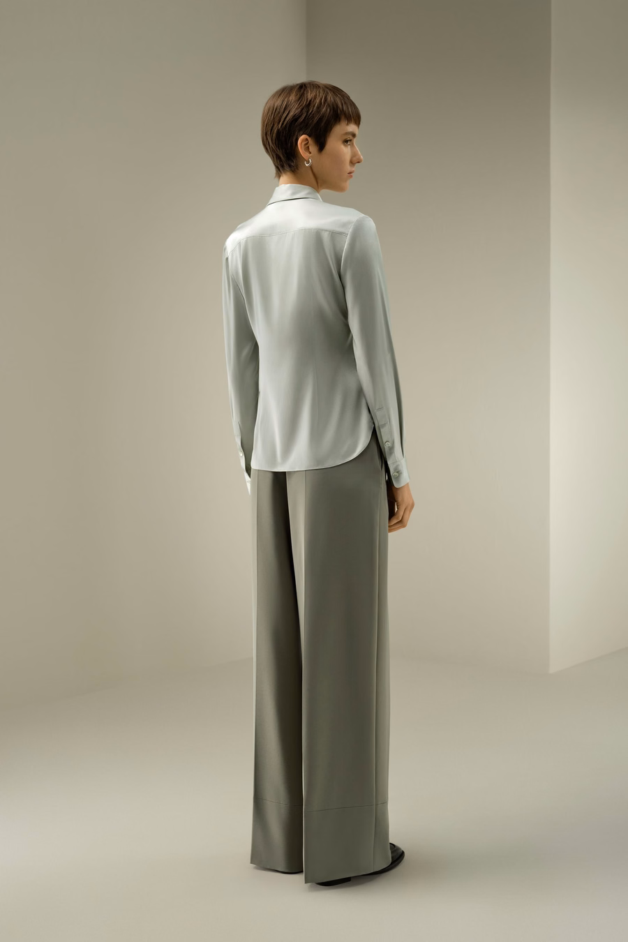 Elegancka jedwabna koszula slim fit