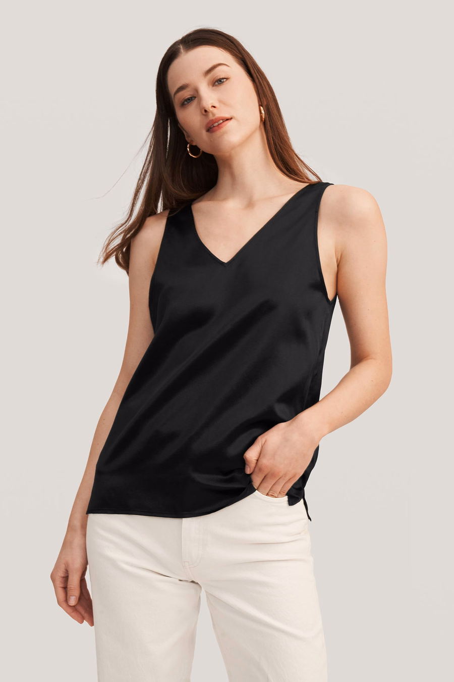 Tank top z dekoltem w serek bez rękawów z jedwabiu