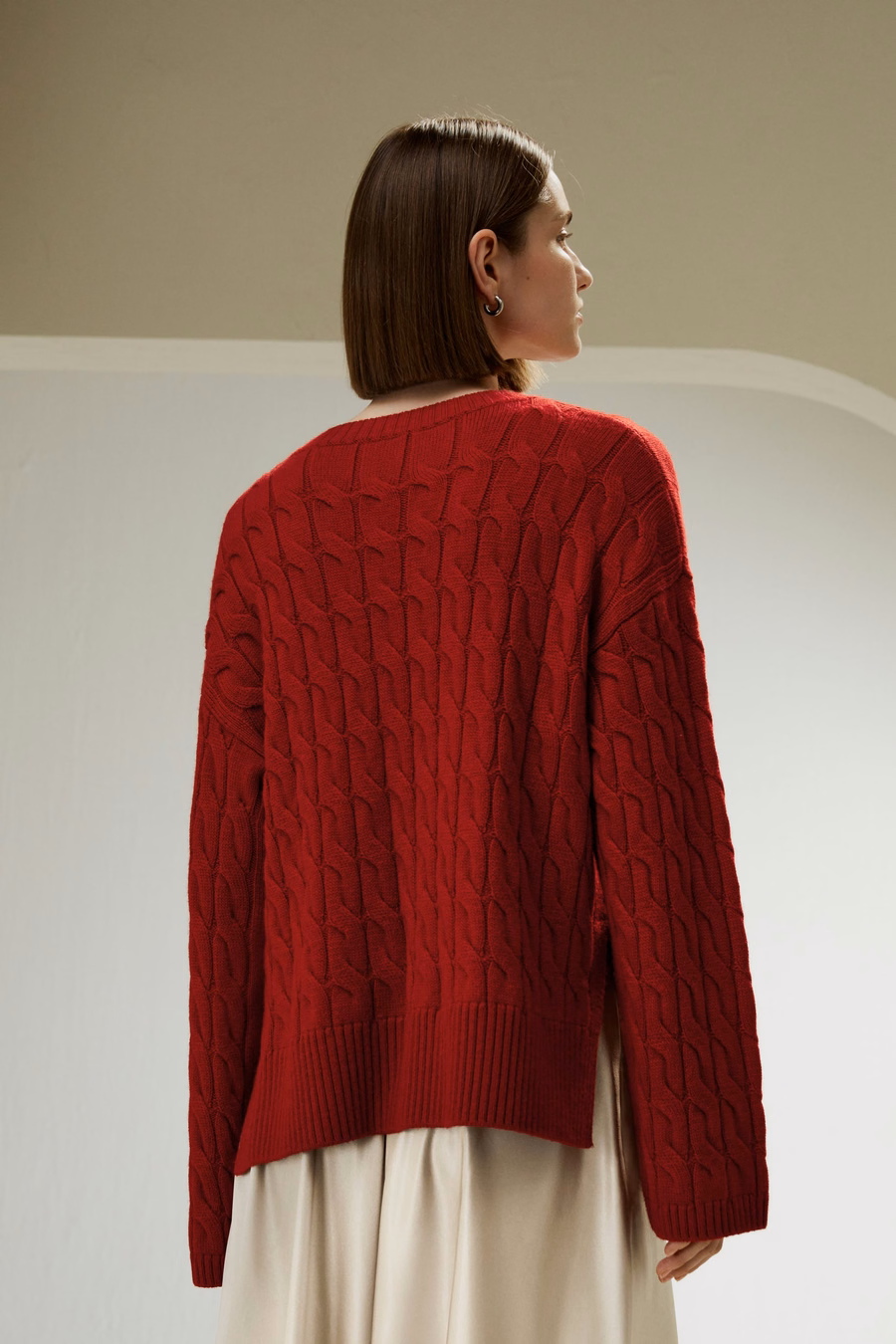 Sweter z ultracienkiej wełny merino z okrągłym dekoltem