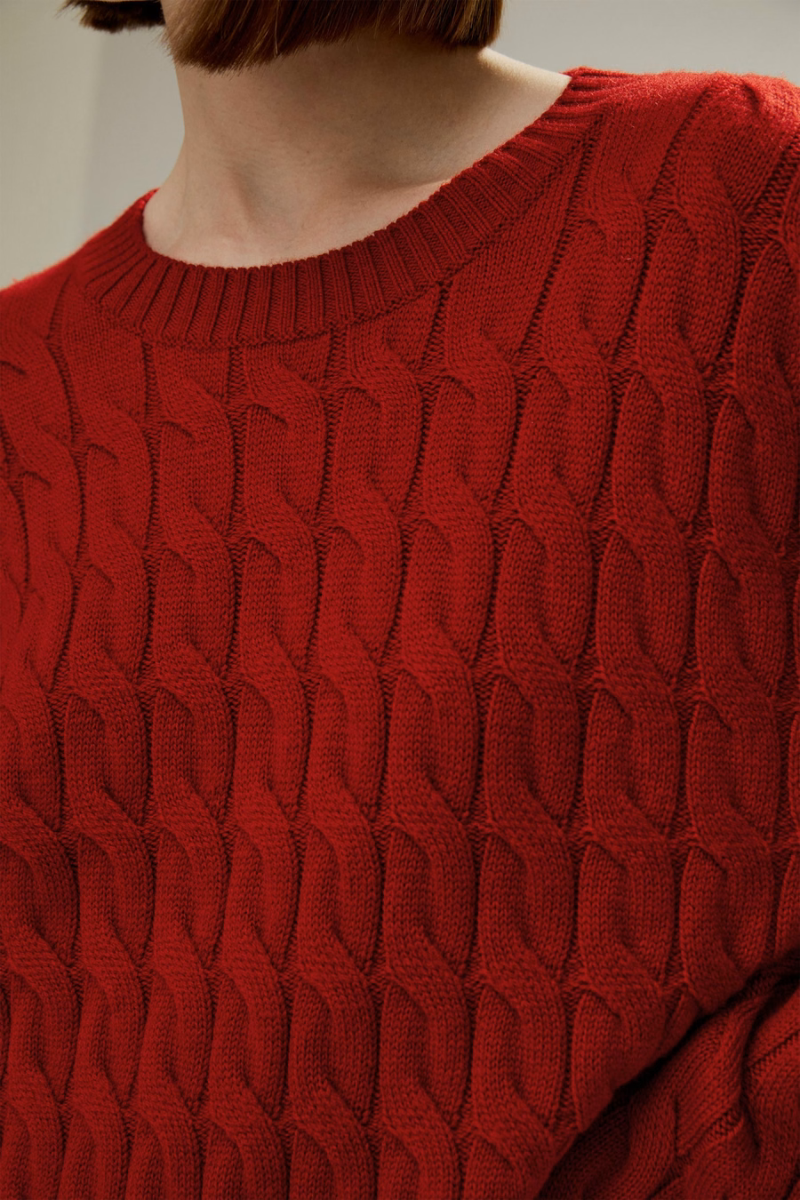 Sweter z ultracienkiej wełny merino z okrągłym dekoltem