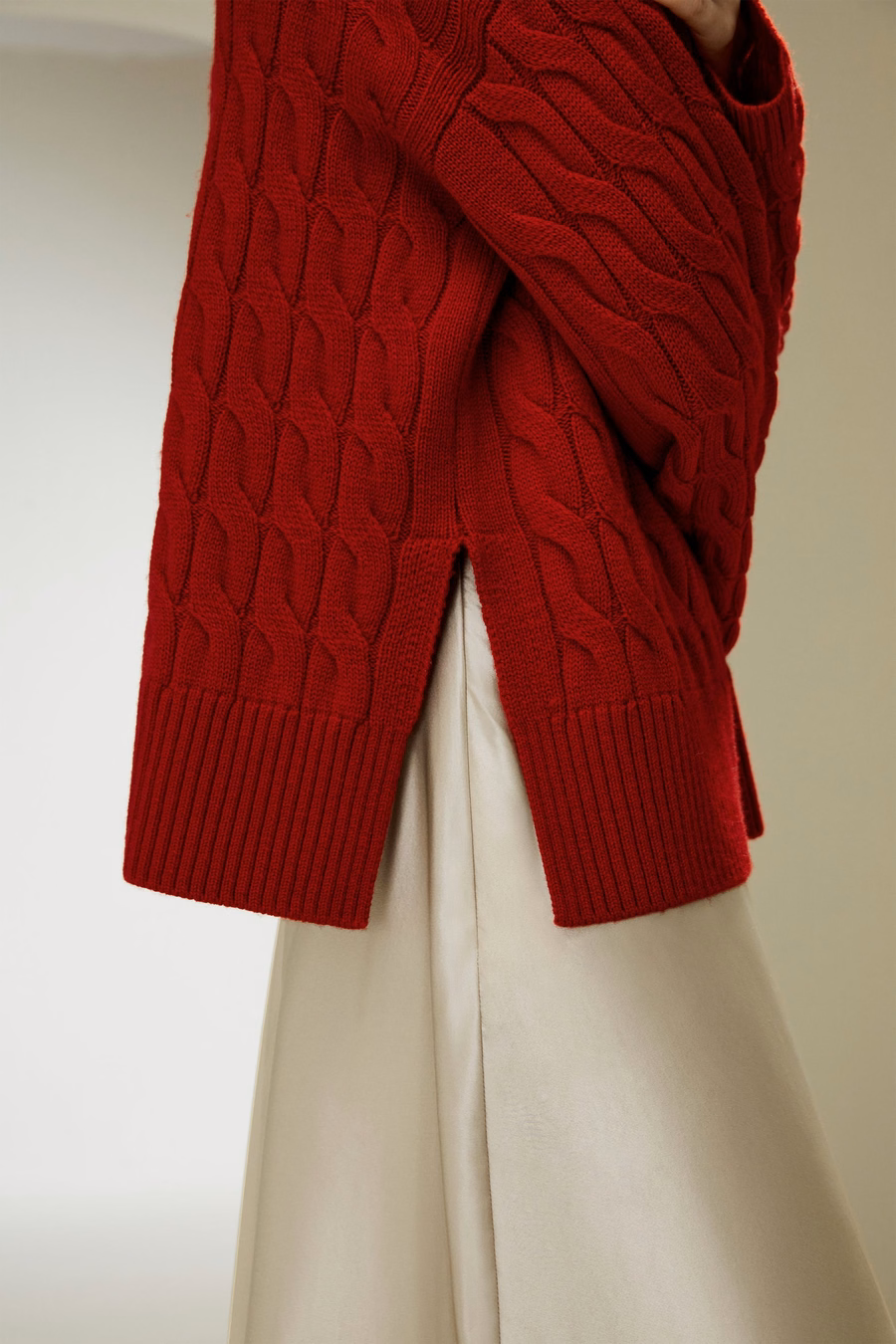 Sweter z ultracienkiej wełny merino z okrągłym dekoltem
