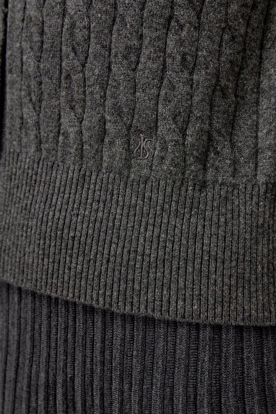 Sweter kardigan z warkoczem z baby kaszmiru