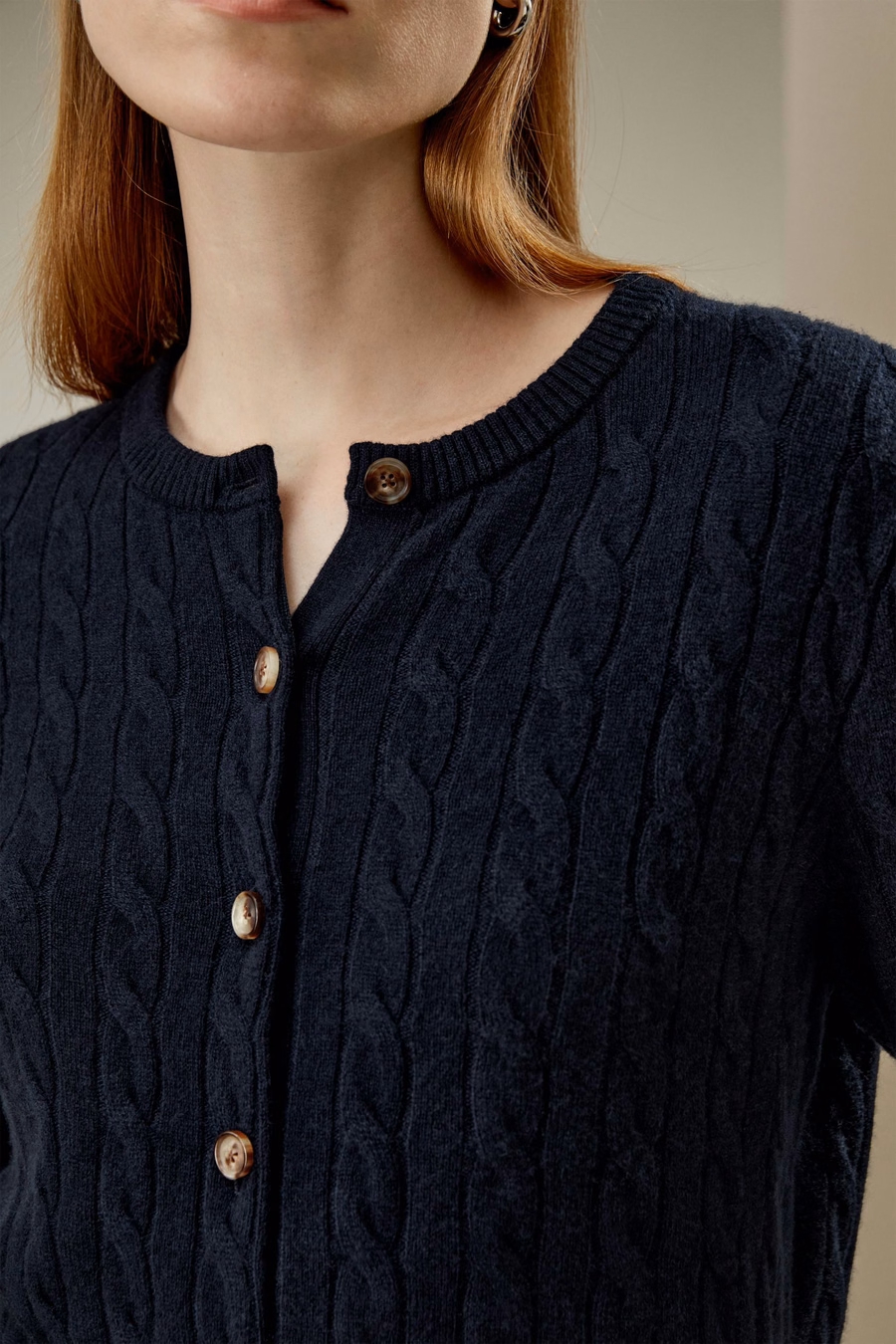 Sweter kardigan z warkoczem z baby kaszmiru