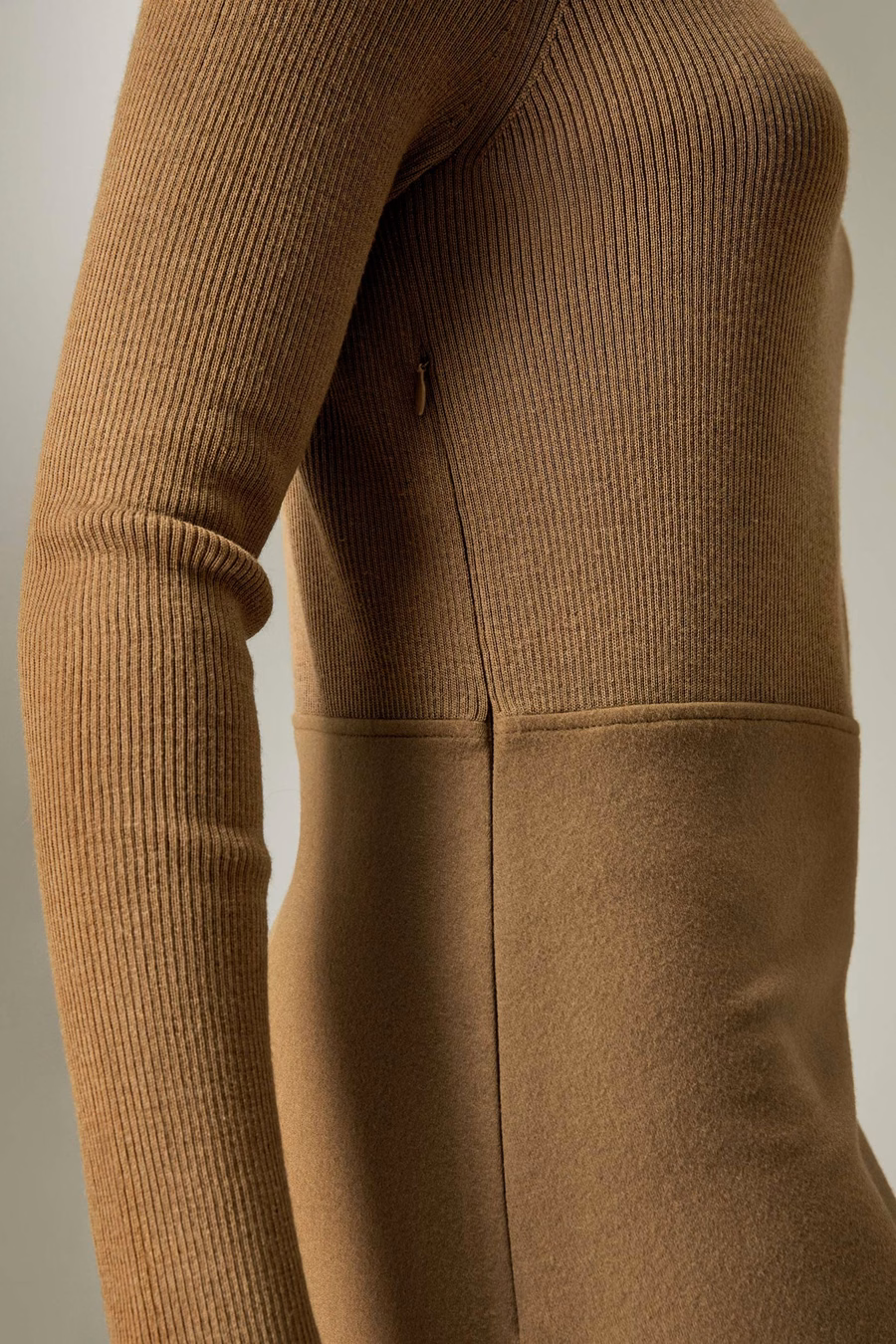Slim Fit wełniana sukienka