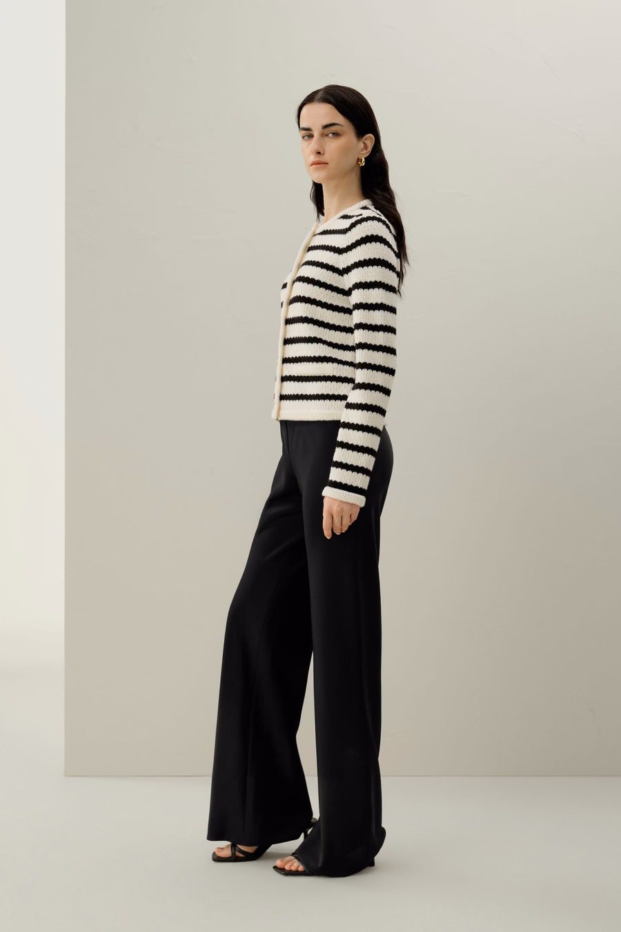 Sweter w paski z szydełkowanej wełny