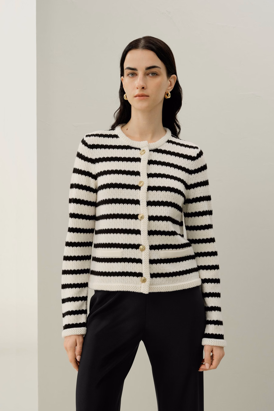 Sweter w paski z szydełkowanej wełny
