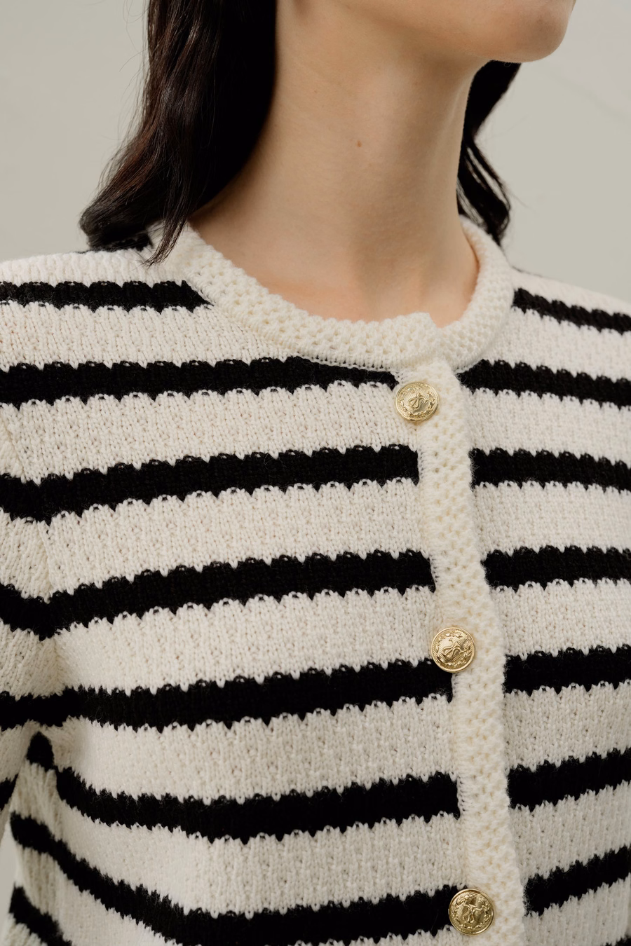 Sweter w paski z szydełkowanej wełny