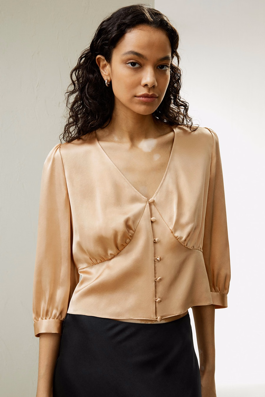 Dopasowany jedwabny top w stylu retro corset