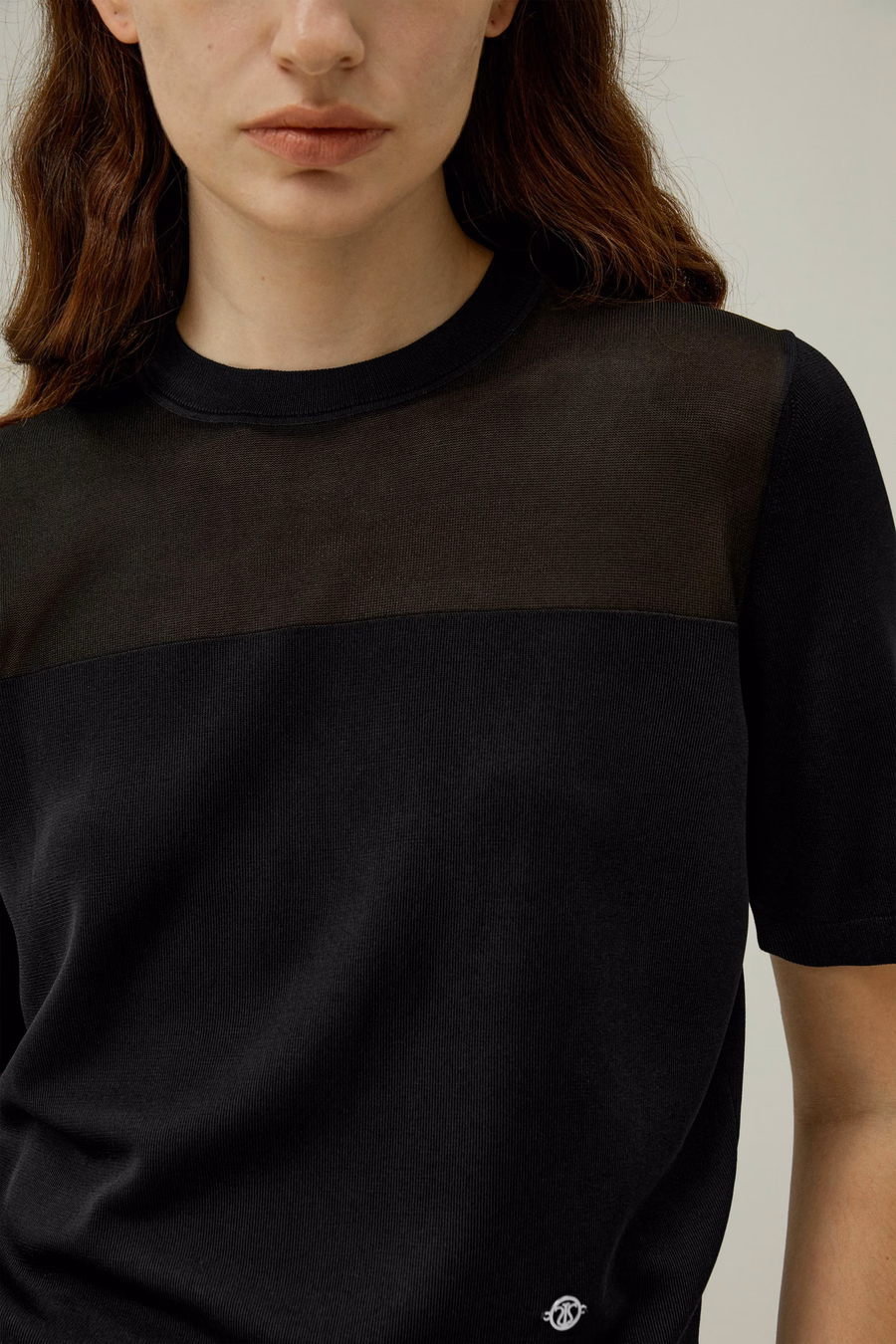 Wyrafinowany T-shirt z podwójnego dzianiny jedwabnej