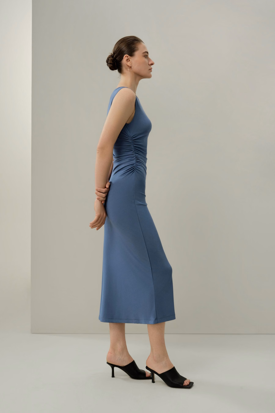 Jedwabna Sukienka Asymetryczna Jersey Slim Fitted